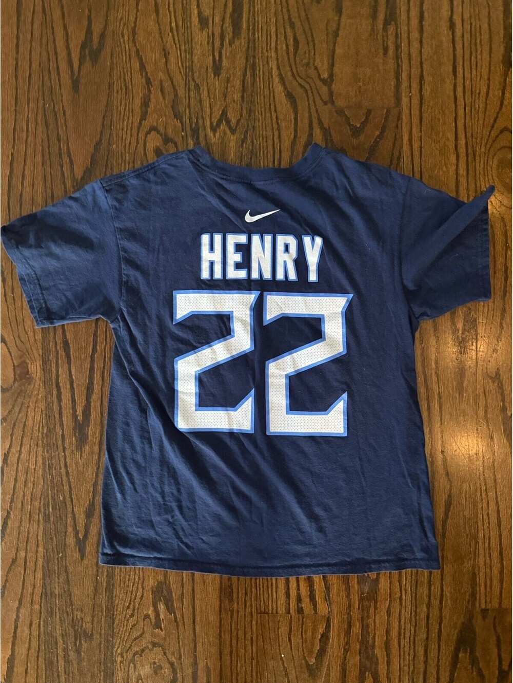 Nike Derrick Henry #22 Tennessee Titans T-Shirt Men’s Large Navy Blue NFL